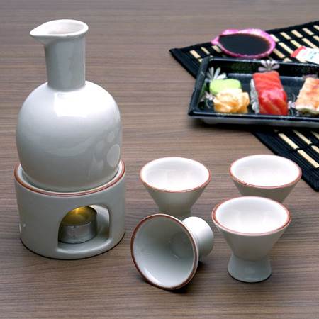 Rượu sake là thức uống truyền thống của người Nhật