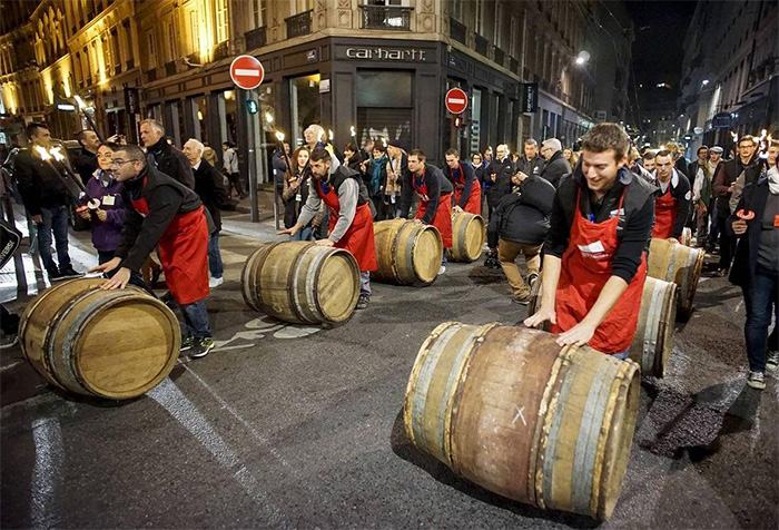 lễ hội vang tươi Beaujolais Nouveau day