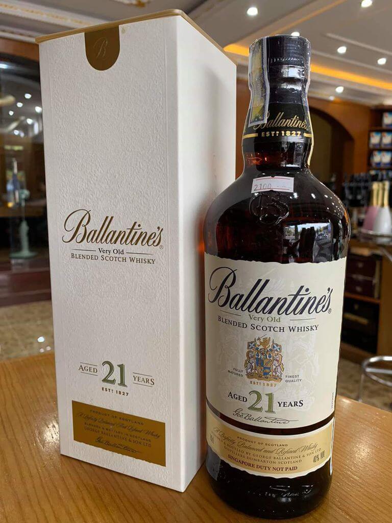 Rượu Ballantines 21 năm