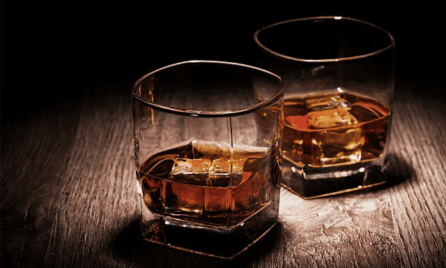 vodka, cognac, whiskey là gì?