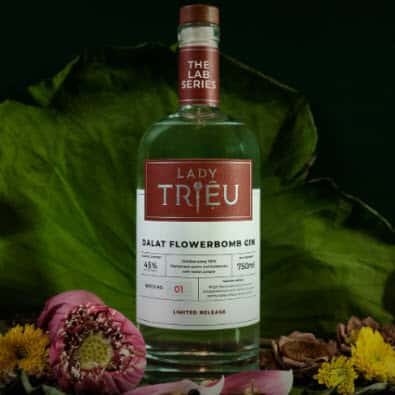 LADY TRIỆU LABSERIES DALAT FLOWERBOMB GIN