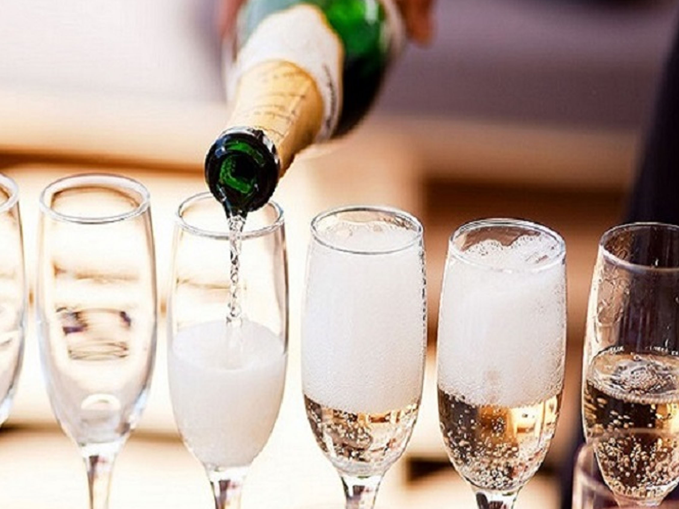 rượu champagne charles de cazanove brut premier cru