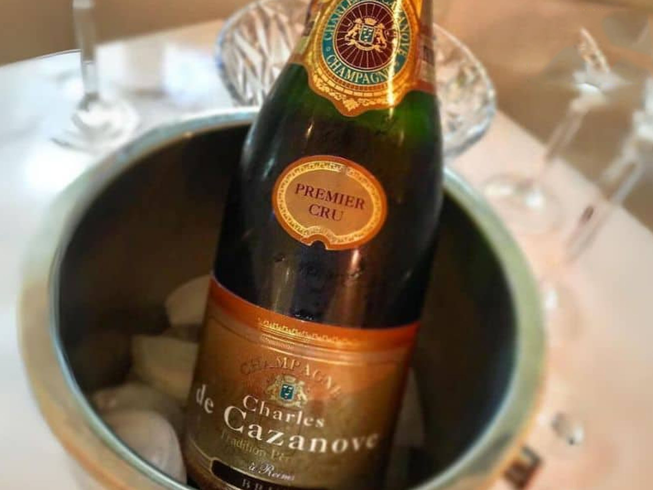 rượu champagne charles de cazanove brut premier cru