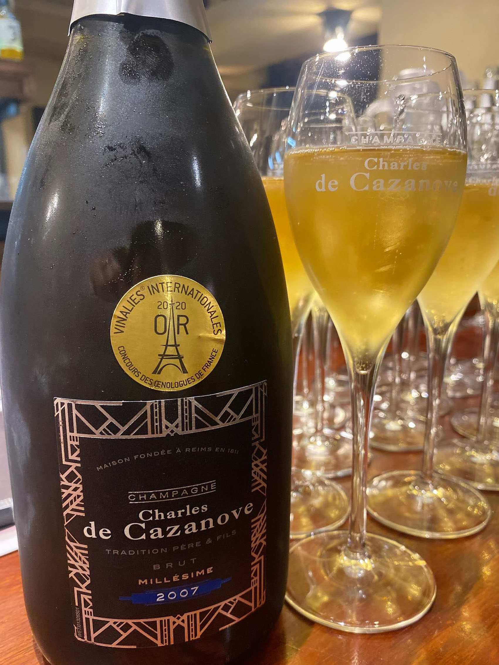 rượu champagne charles de cazanove vintage