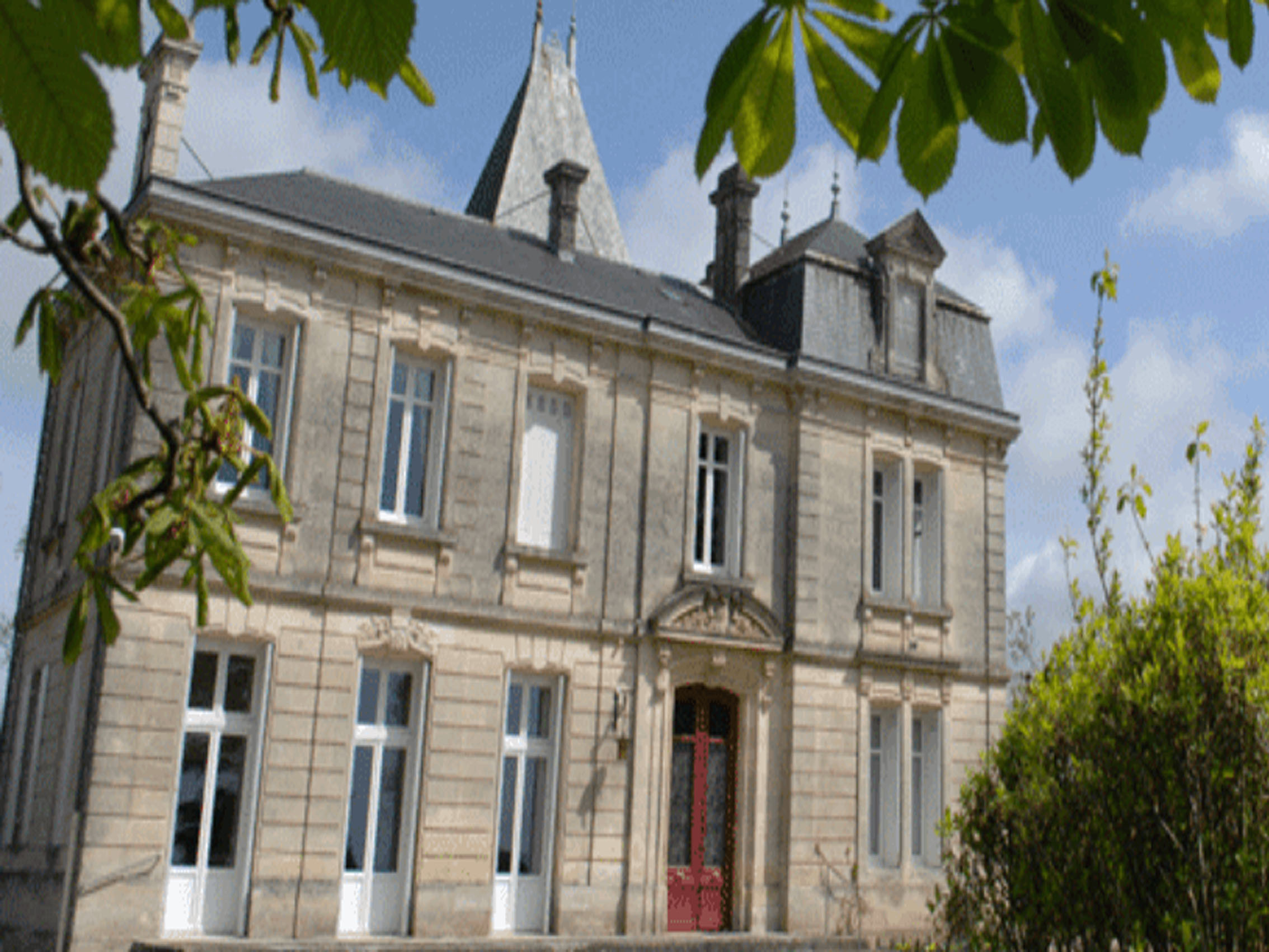 rượu vang château laroze saint émilion grand cru classé 2012