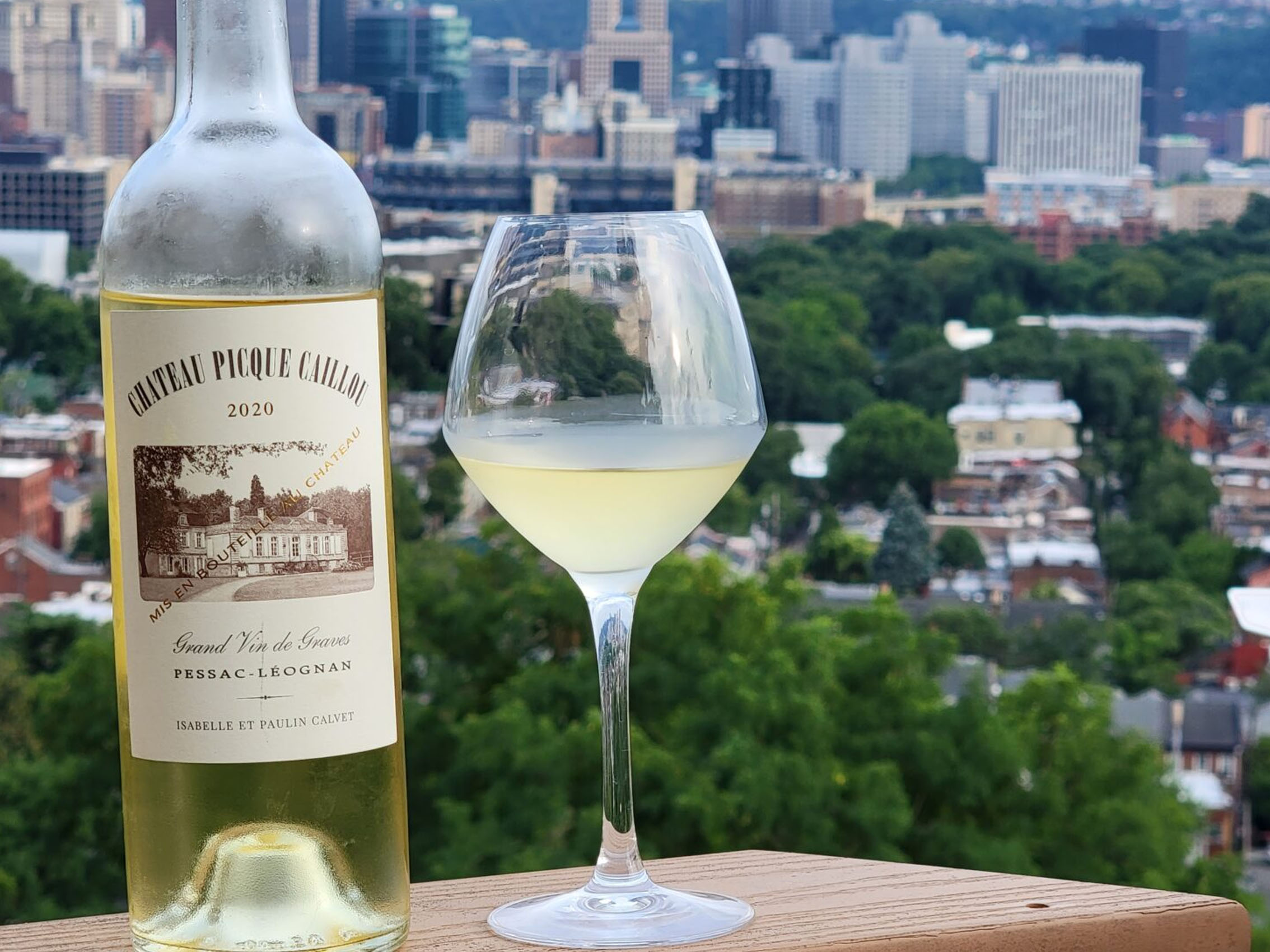 rượu vang château picque caillou