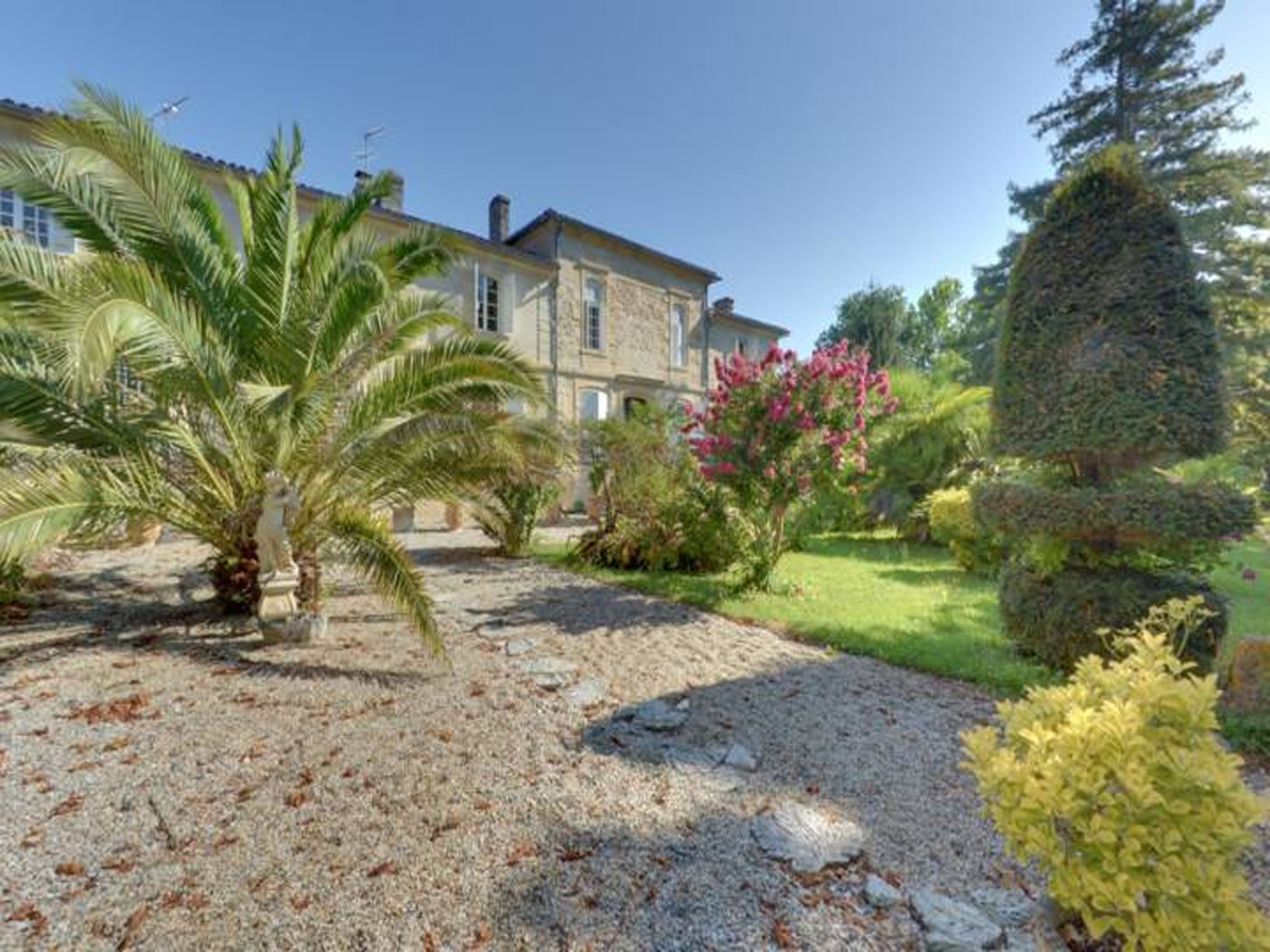 rượu vang château pontac lynch