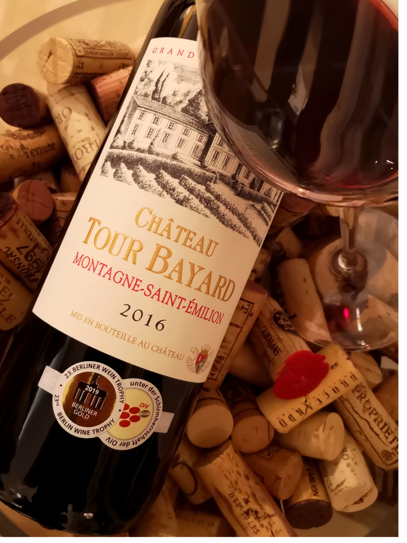 rượu vang château tour bayard