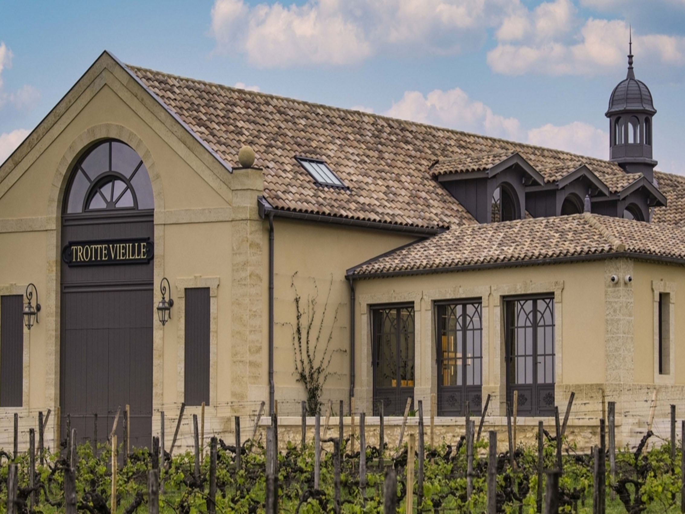 rượu vang la dame de trotte vieille