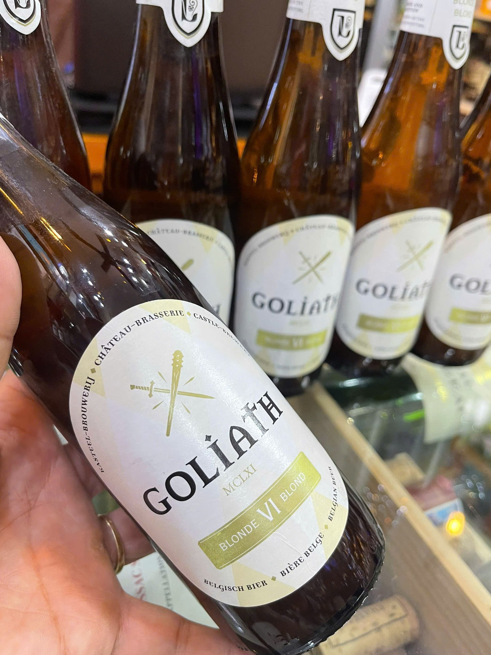 bia bỉ goliath blond