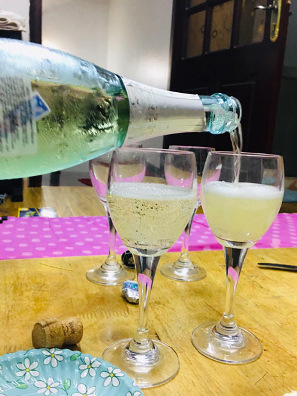 rượu sparkling azahara moscato