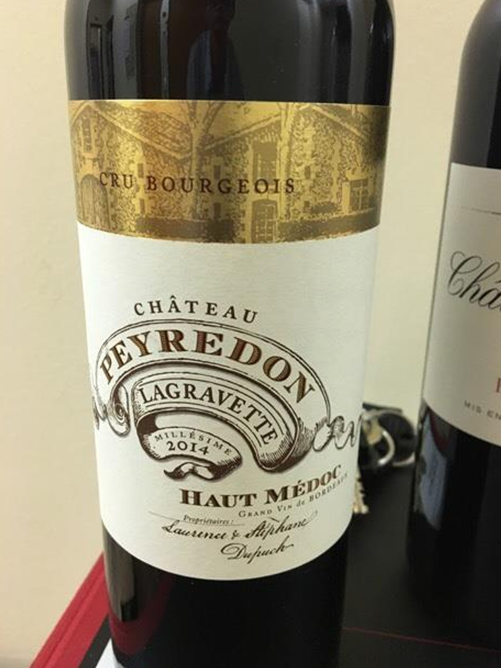 rượu vang château peyredon lagravette