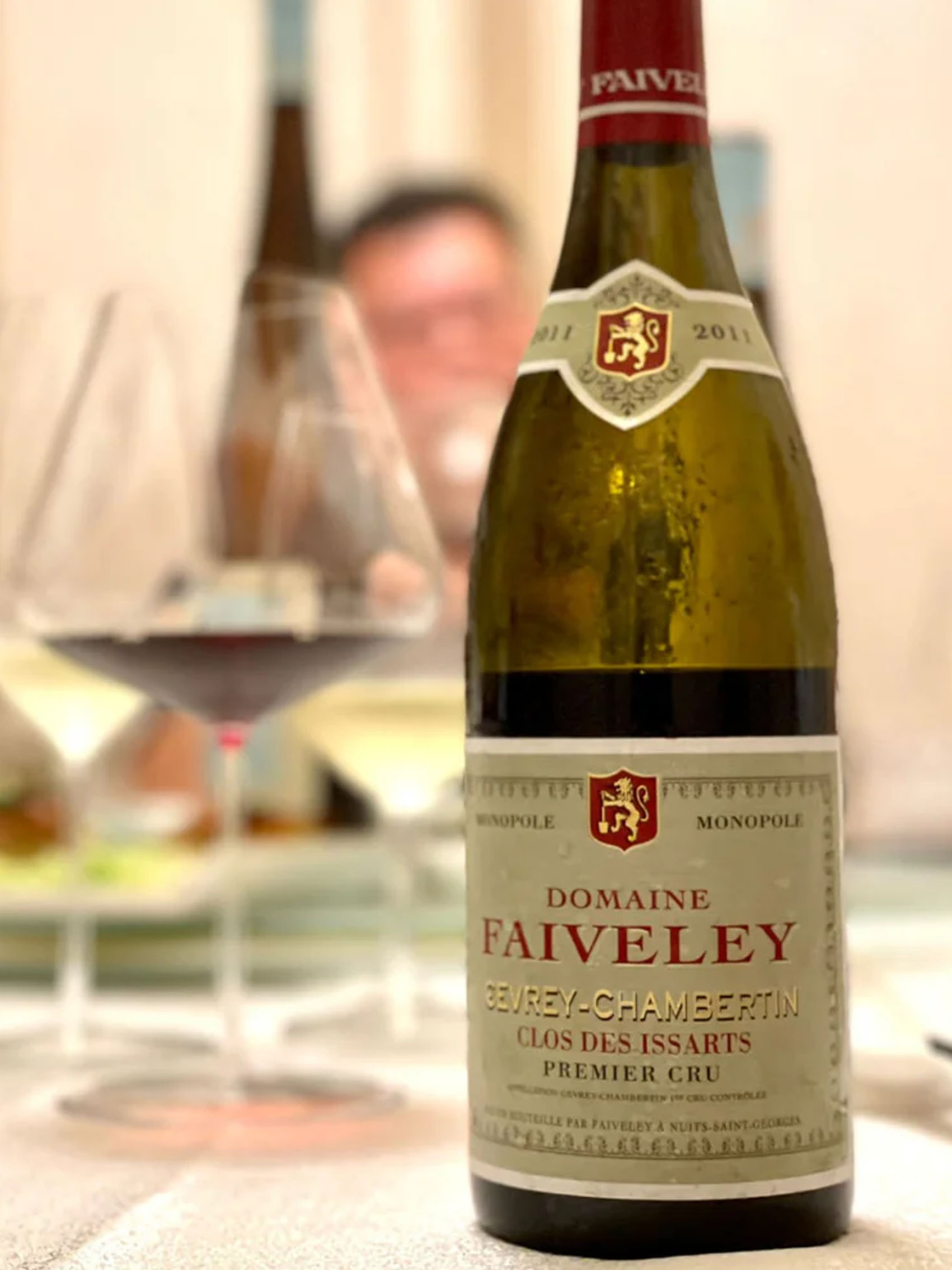 rượu vang domaine faiveley gevrey chambertin premier cru clos des issarts monopole
