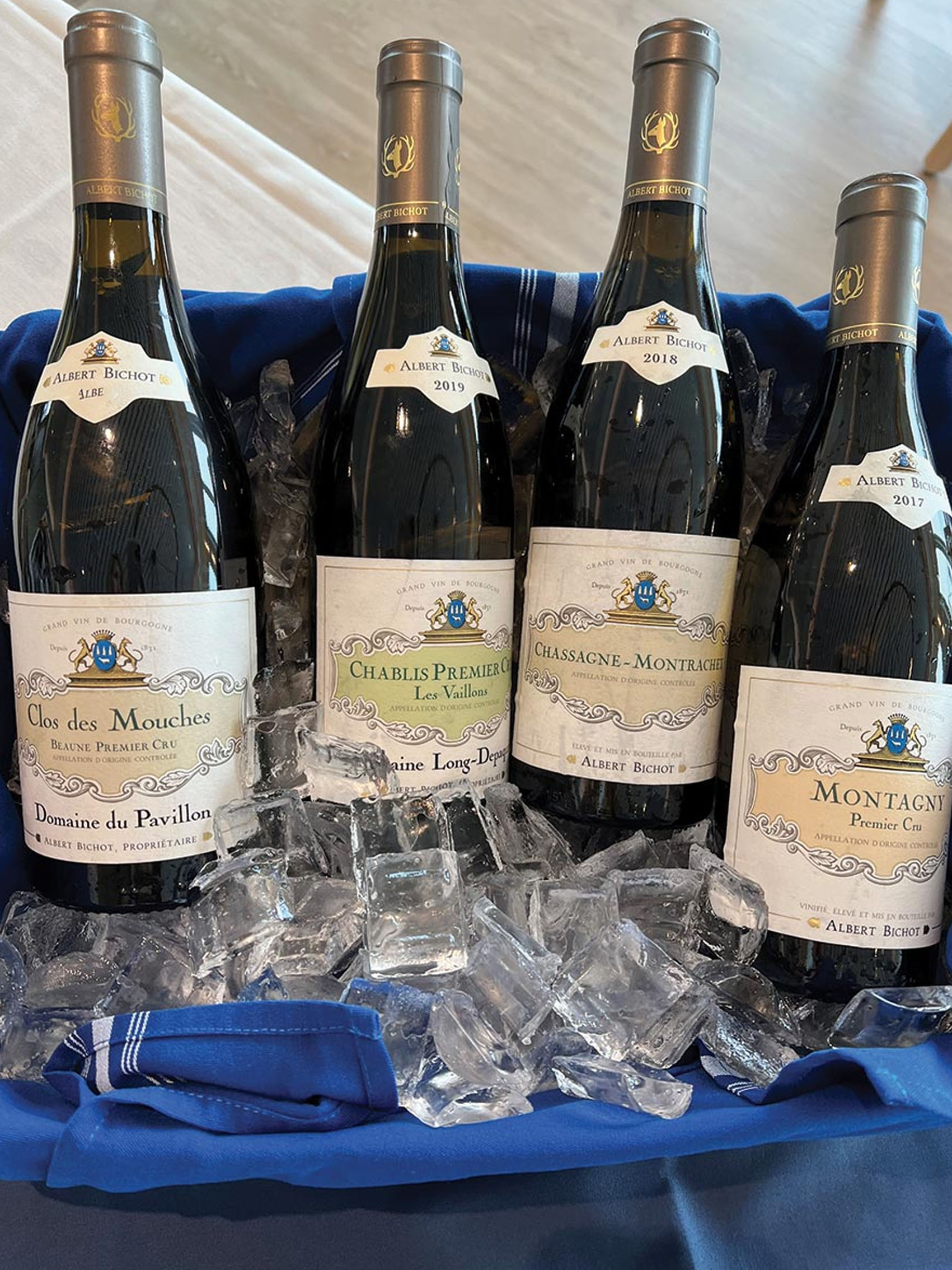rượu vang pháp albert bichot domaine du pavillon beaune premier cru clos des mouches 2017
