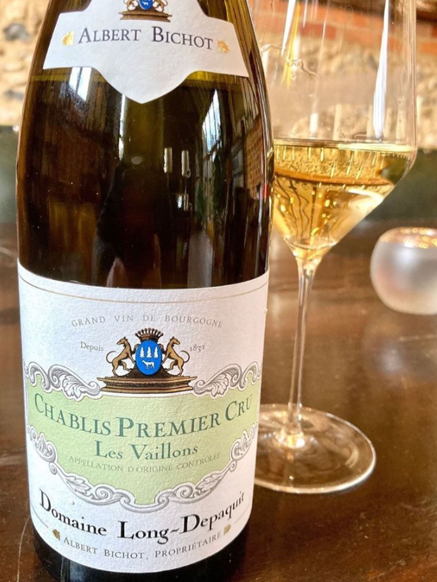 rượu vang pháp albert bichot domaine long depaquit chablis premier cru les vaillons 2022