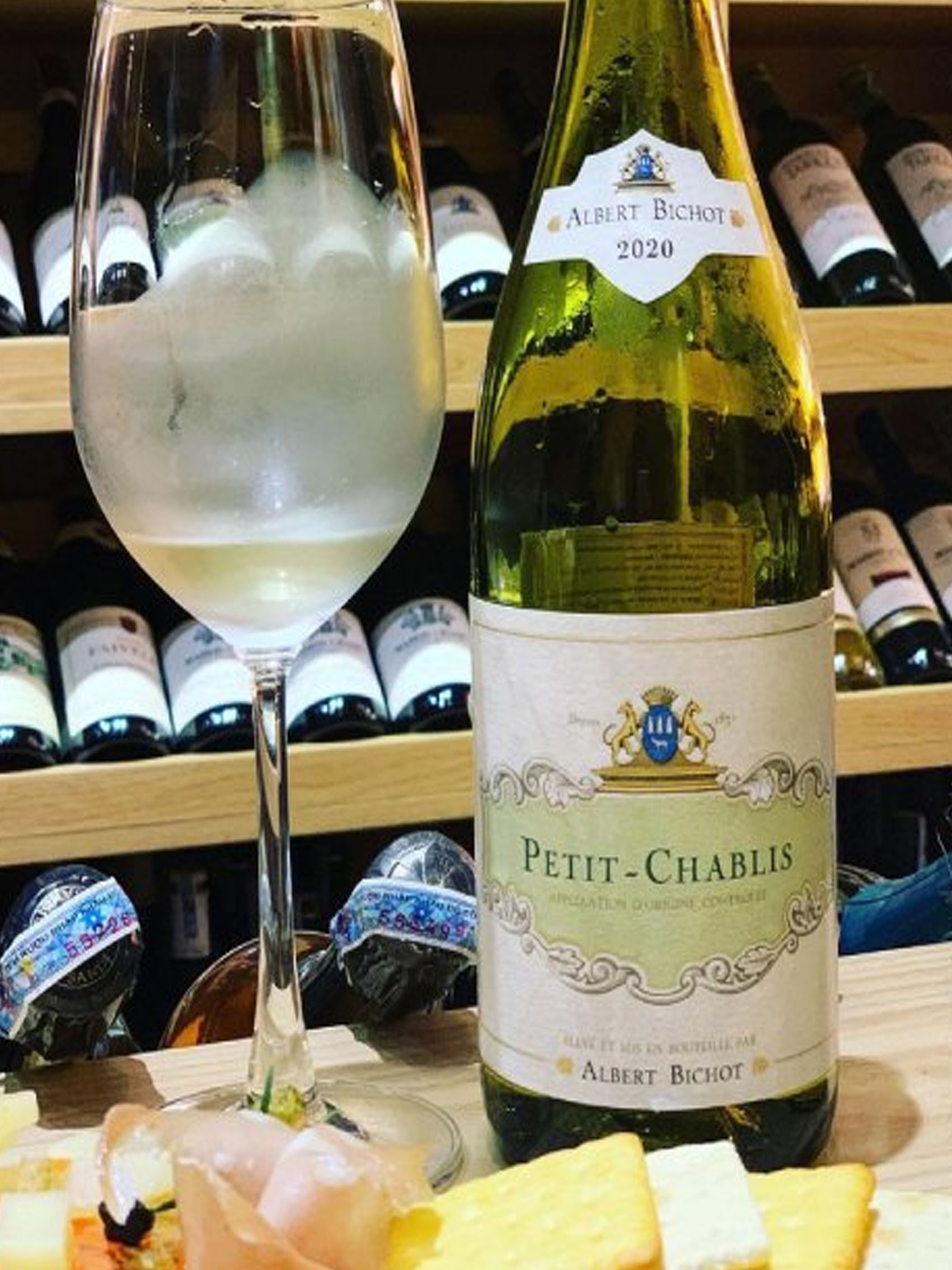 rượu vang pháp albert bichot petit-chablis 2020
