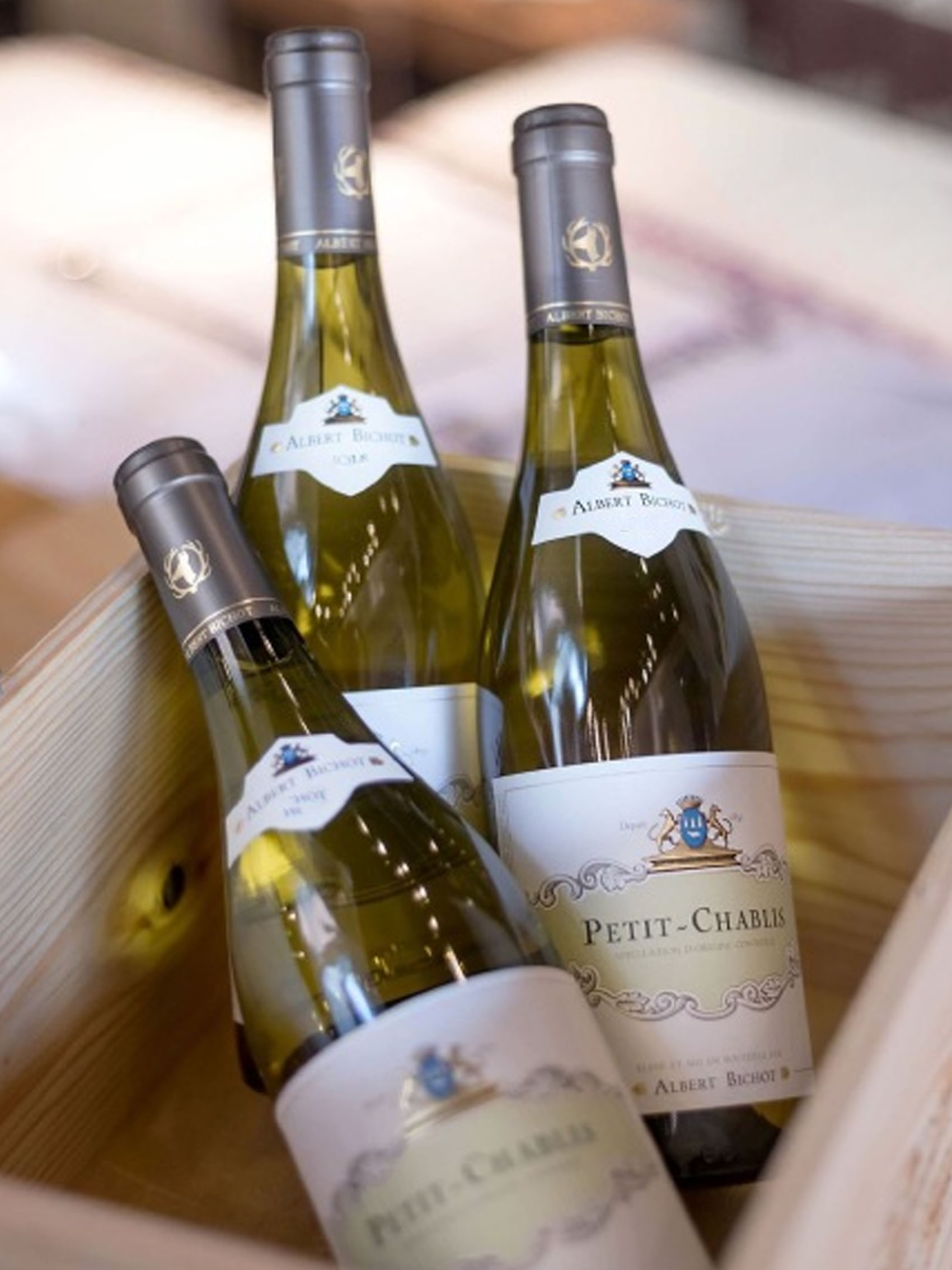 rượu vang pháp albert bichot petit-chablis 2021