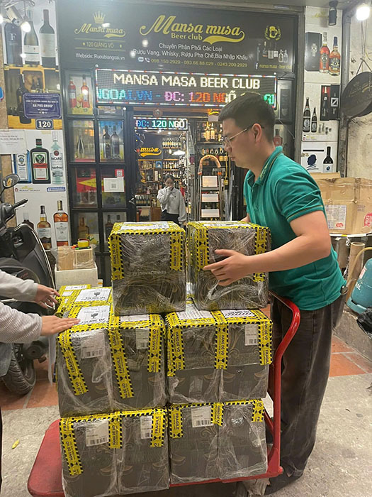 Giá rượu vang đỏ ý