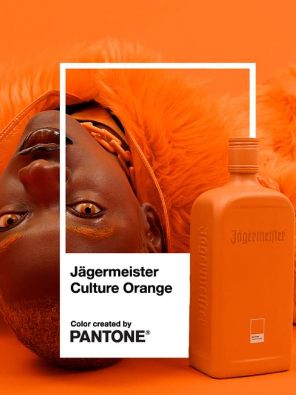 rượu đức jagermeister x pantone: herbal green
