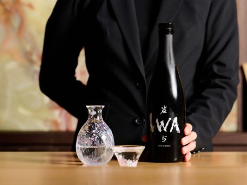rượu sake iwa 5