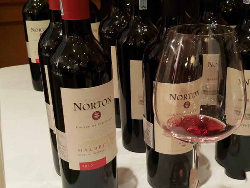 rượu vang argentina norton malbec