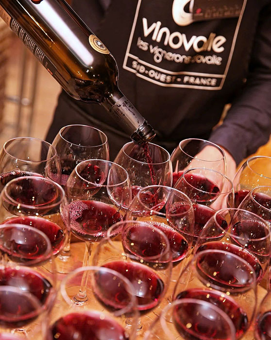 Rượu vang đỏ: Bí quyết tiệc 30/4 đậm đà