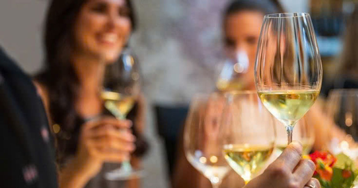 Rượu vang giá rẻ