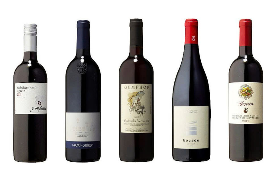 Rượu vang tặng khách hàng