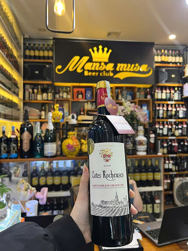 Rượu vang tặng khách hàng