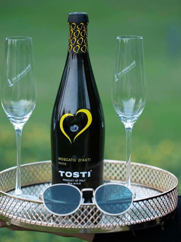 rượu vang tosti moscato d'asti