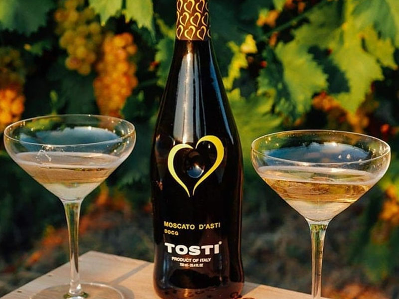 rượu vang tosti moscato d'asti