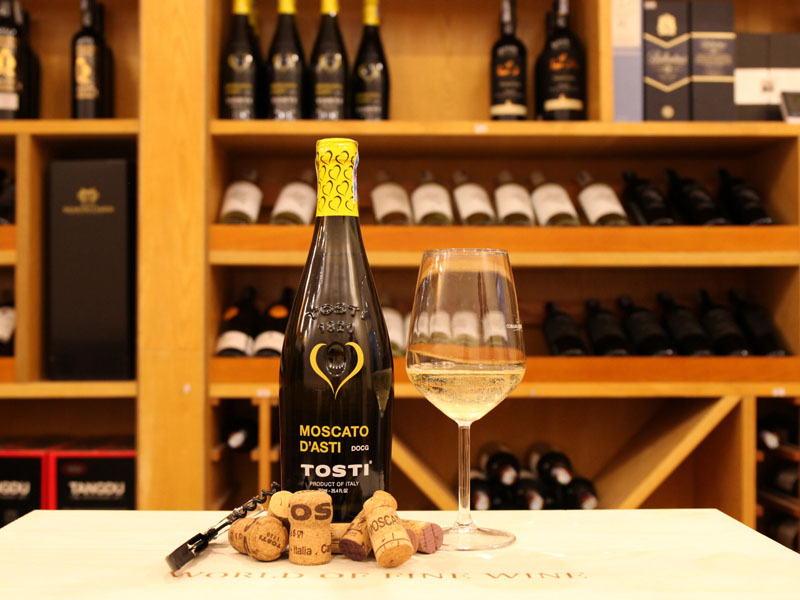 rượu vang tosti moscato d'asti