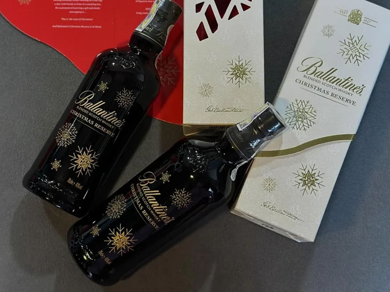 rượu whiskey ballantines christmas reserve