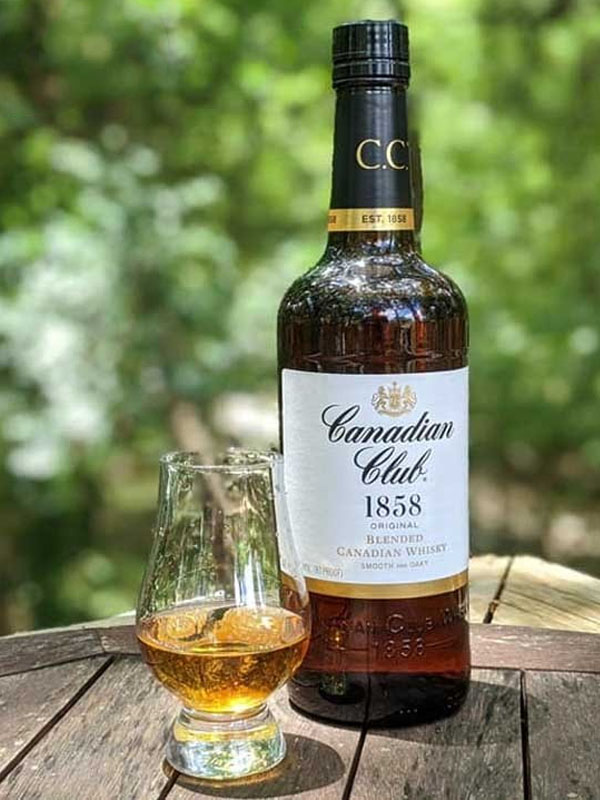 rượu whisky canadian club