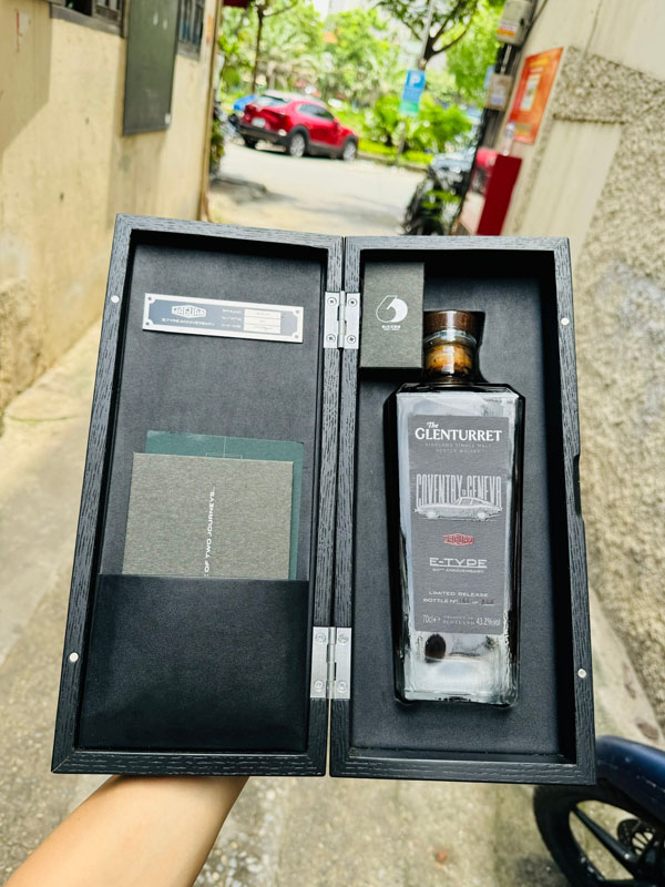 rượu whisky glenturret 30 năm jaguar e-type