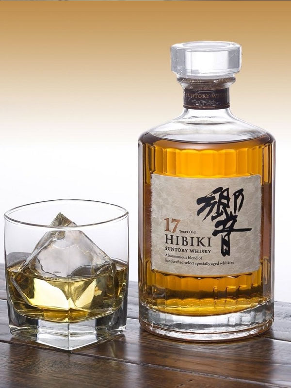 rượu whisky hibiki 17 năm 