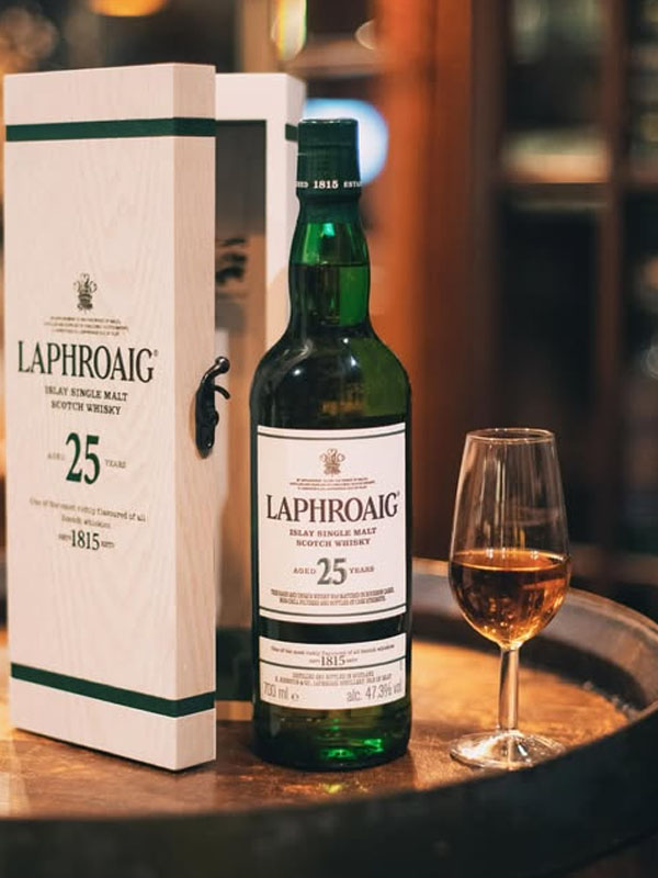 rượu whisky laphroaig 25 năm