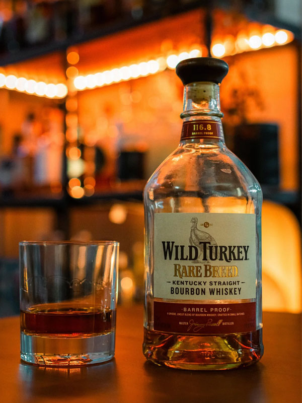 rượu whisky wild turkey rare breed