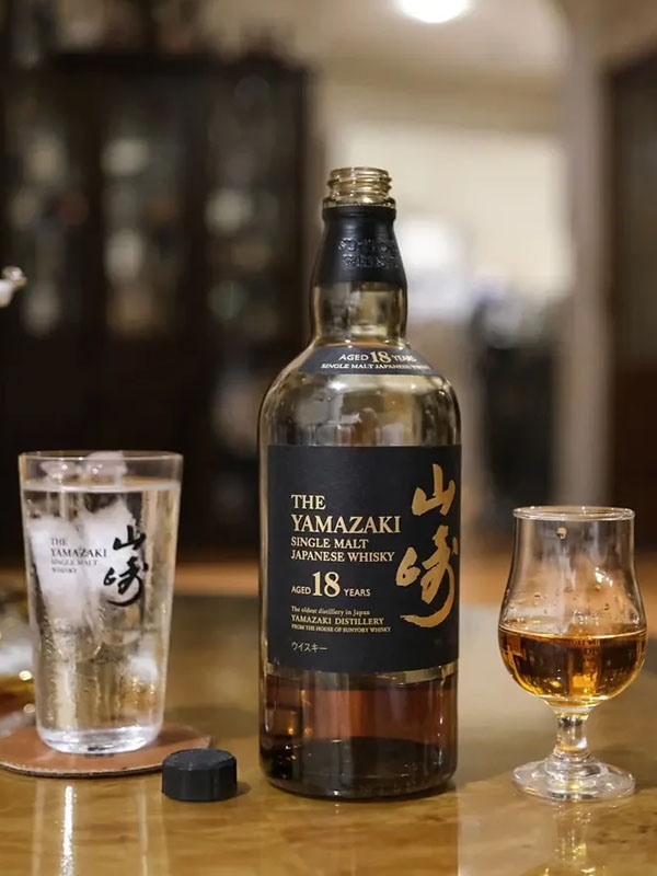 rượu whisky yamazaki 18 năm 