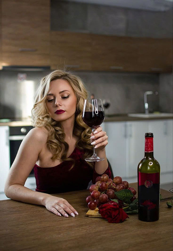 Tác dụng của rượu vang đỏ đối với phụ nữ