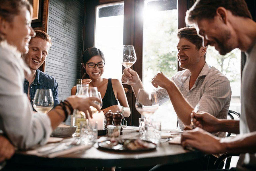 Tuyển chọn 10 chai rượu vang giá tốt, uống là mê ly! Tuyển chọn 10 chai rượu vang giá tốt, uống là mê ly!