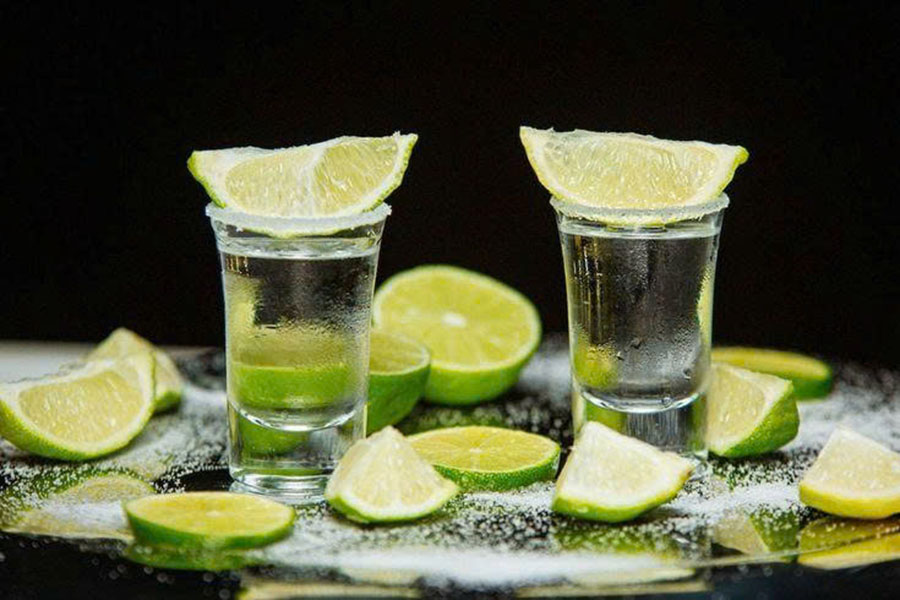 Rượu tequila là gì? Hướng dẫn chi tiết A-Z cho người mới Rượu tequila là gì? Hướng dẫn chi tiết A-Z cho người mới