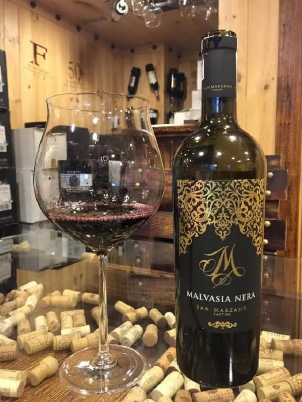 rượu vang m malvasia nera