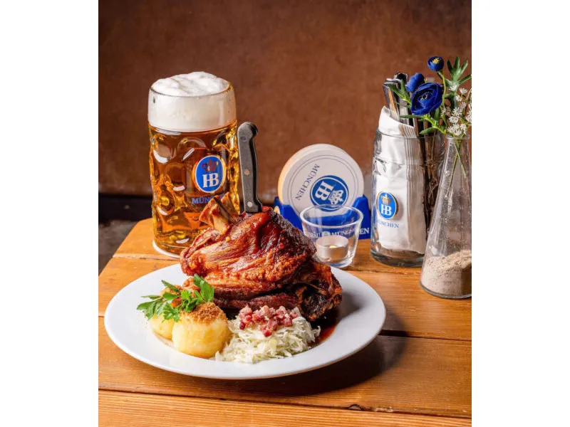 Bia hofbrau oktoberfest 6,3% đức bom 5l
