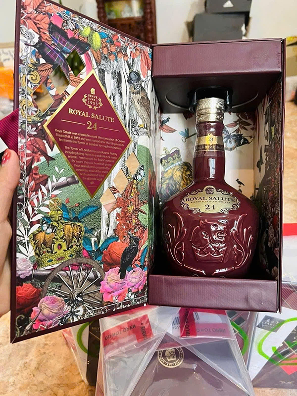 mua chivas 24 hộp quà tết 2026 ở đâu uy tín