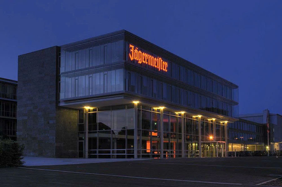 jägermeister là gì? tất tần tật về rượu thảo mộc đức