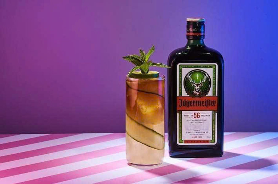 khám phá hương vị đặc trưng của rượu jägermeister