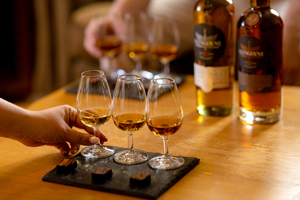 cách uống rượu whisky cho người mới: 7 chai ngon dễ uống cách uống rượu whisky cho người mới: 7 chai ngon dễ uống